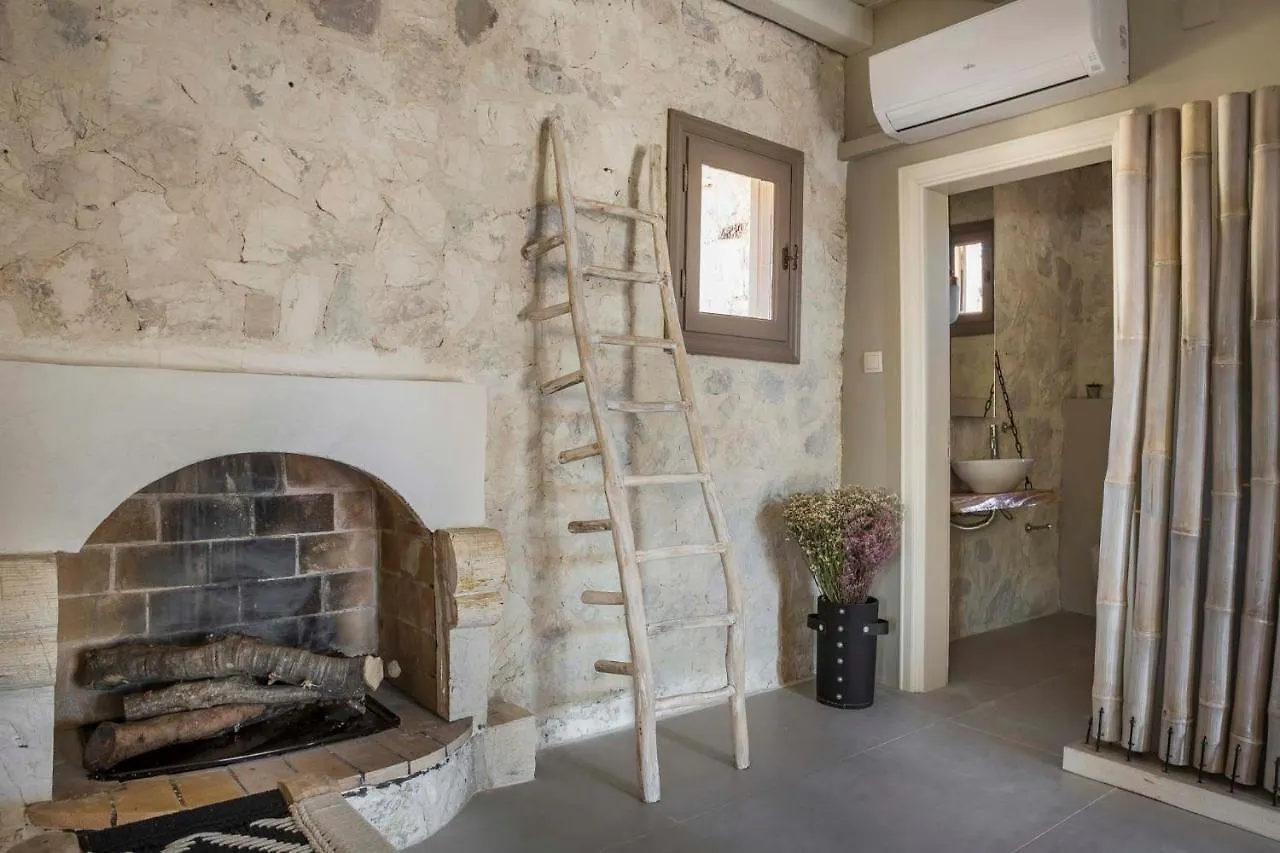 Pesádha Ploes Luxury Cottages בית נופש