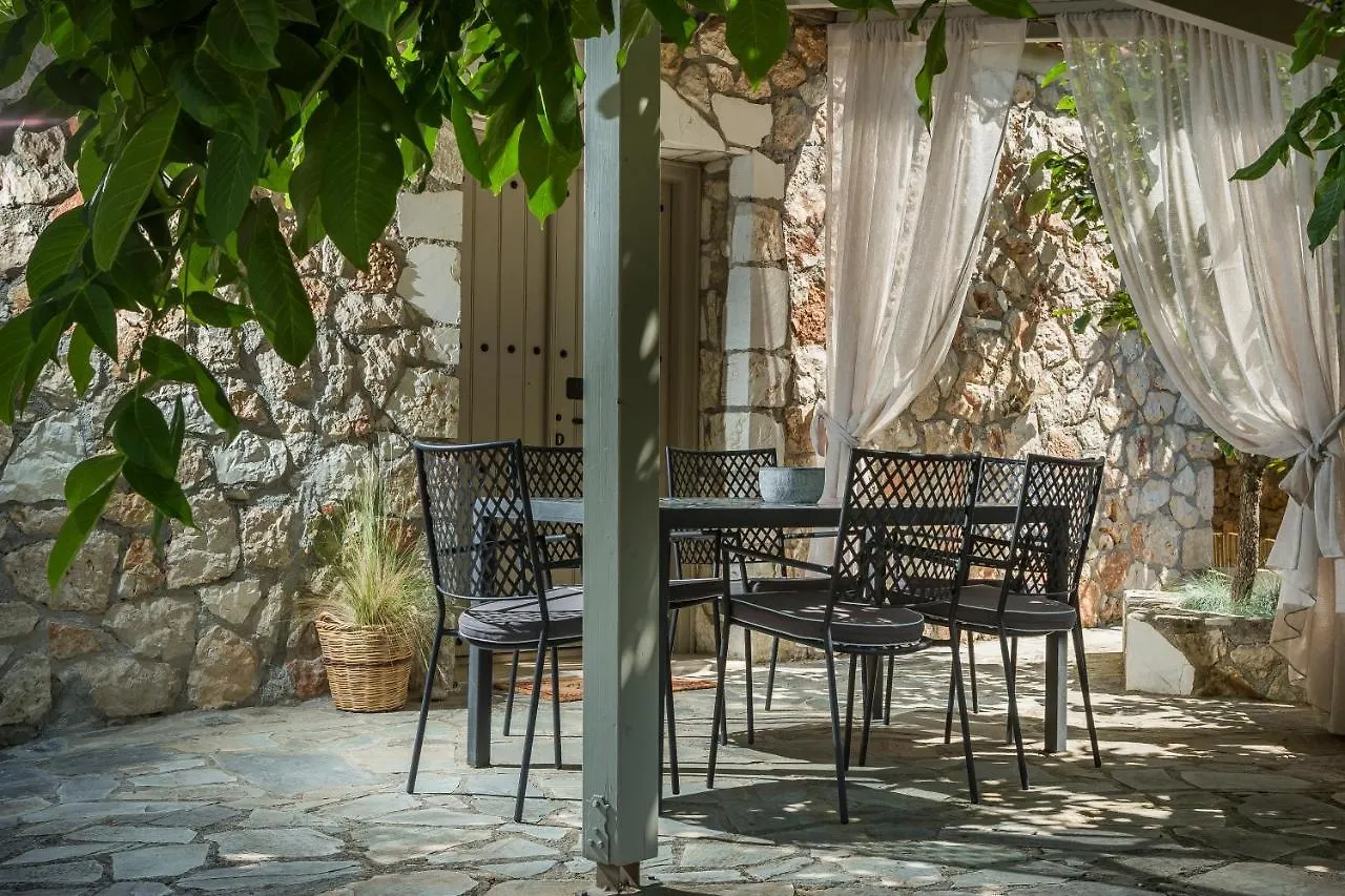 Pesádha Ploes Luxury Cottages